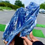 Natural Kyanite Crystal Specimen – Raw Healing Stone (800-1000g)