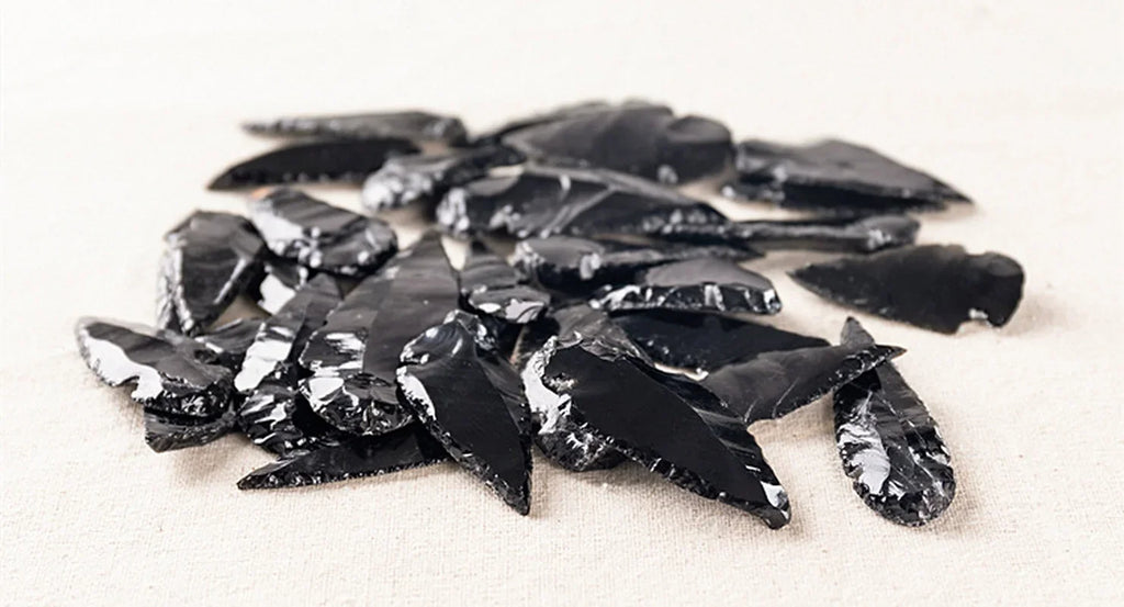Black Obsidian Arrowheads — Natural Stone Carvings for Reiki, Decor & Jewelry Making (30–50mm)