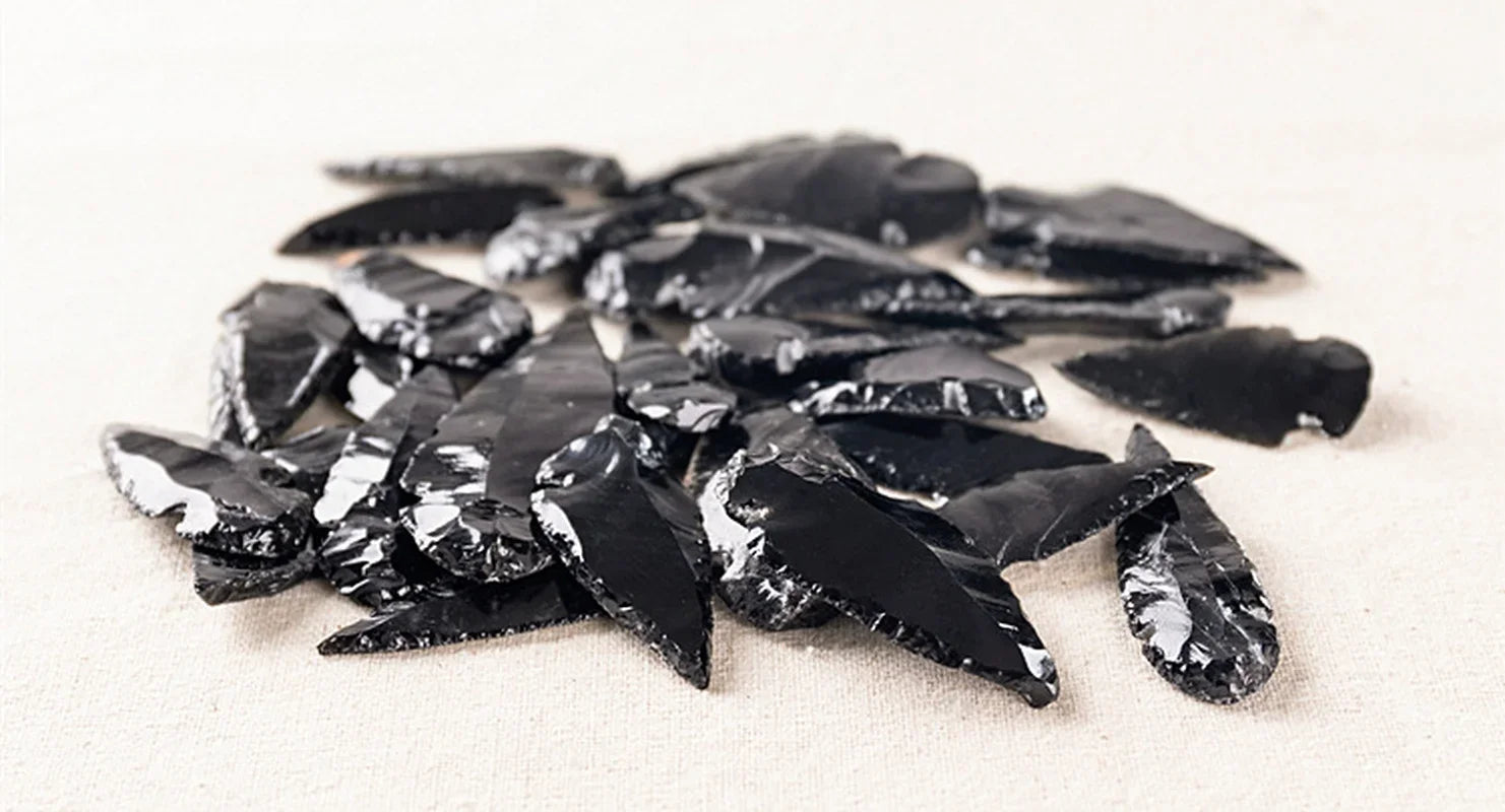 Black Obsidian Arrowheads — Natural Stone Carvings for Reiki, Decor & Jewelry Making (30–50mm)