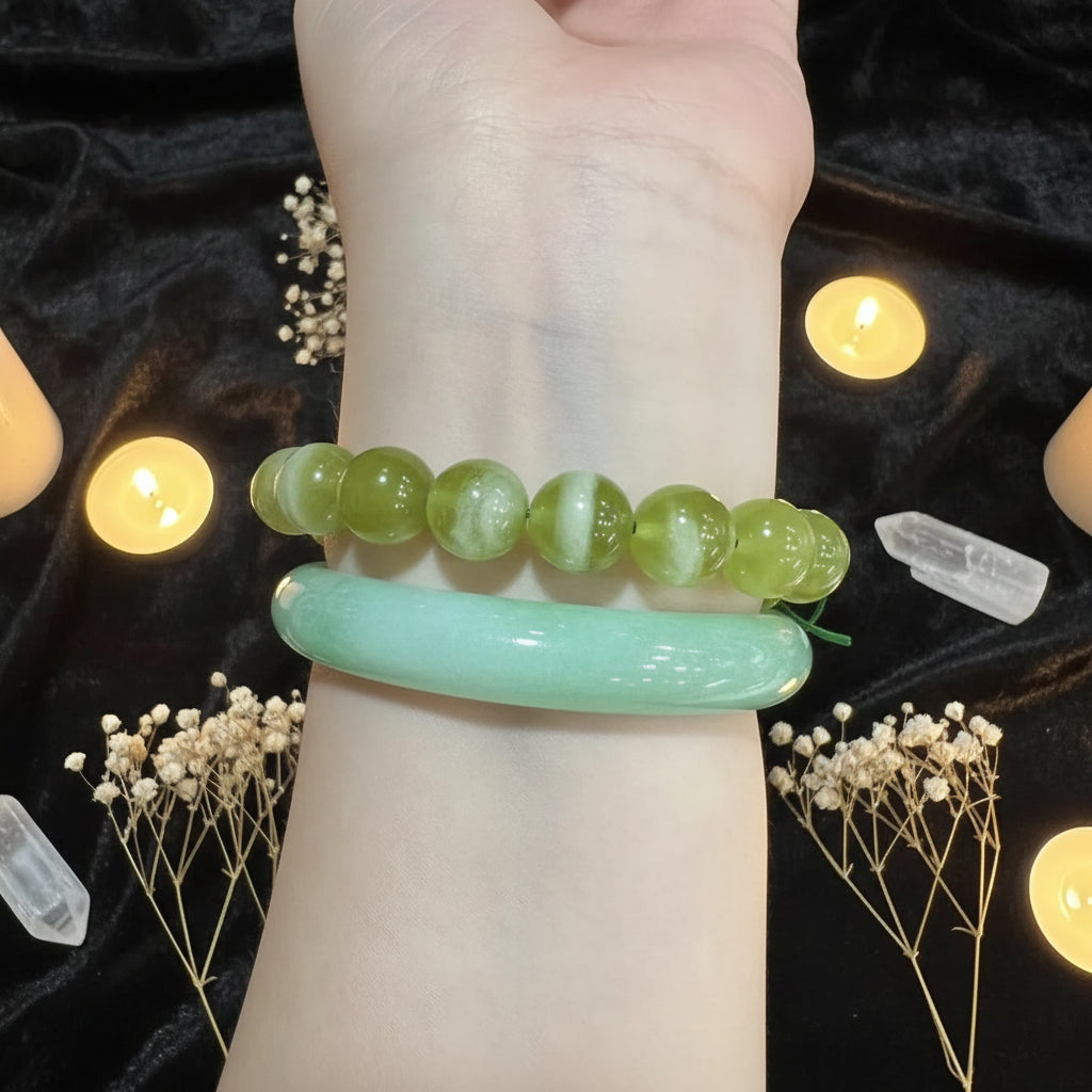 Natural Xiuyu Jade Round Bead Bracelet | Green Nephrite