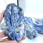 Natural Kyanite Crystal Specimen – Raw Healing Stone (800-1000g)