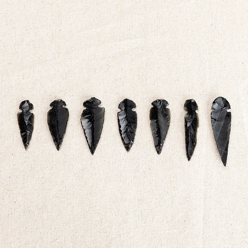 Black Obsidian Arrowheads — Natural Stone Carvings for Reiki, Decor & Jewelry Making (30–50mm)