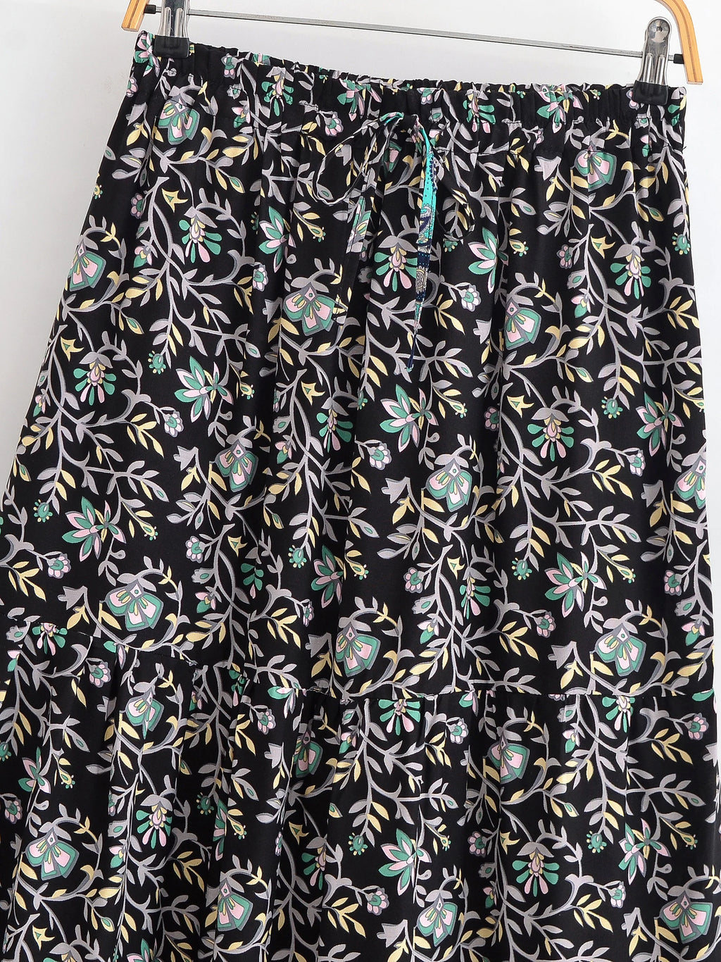 Boho Floral Pleated Maxi Skirt with Pockets