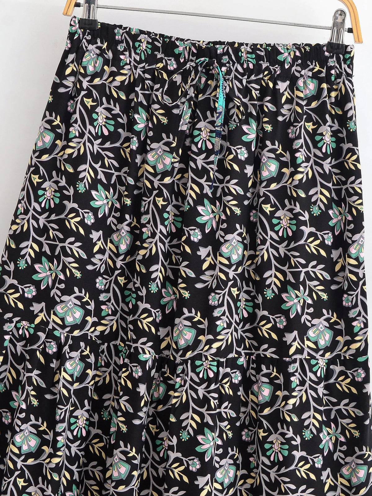 Boho Floral Pleated Maxi Skirt with Pockets